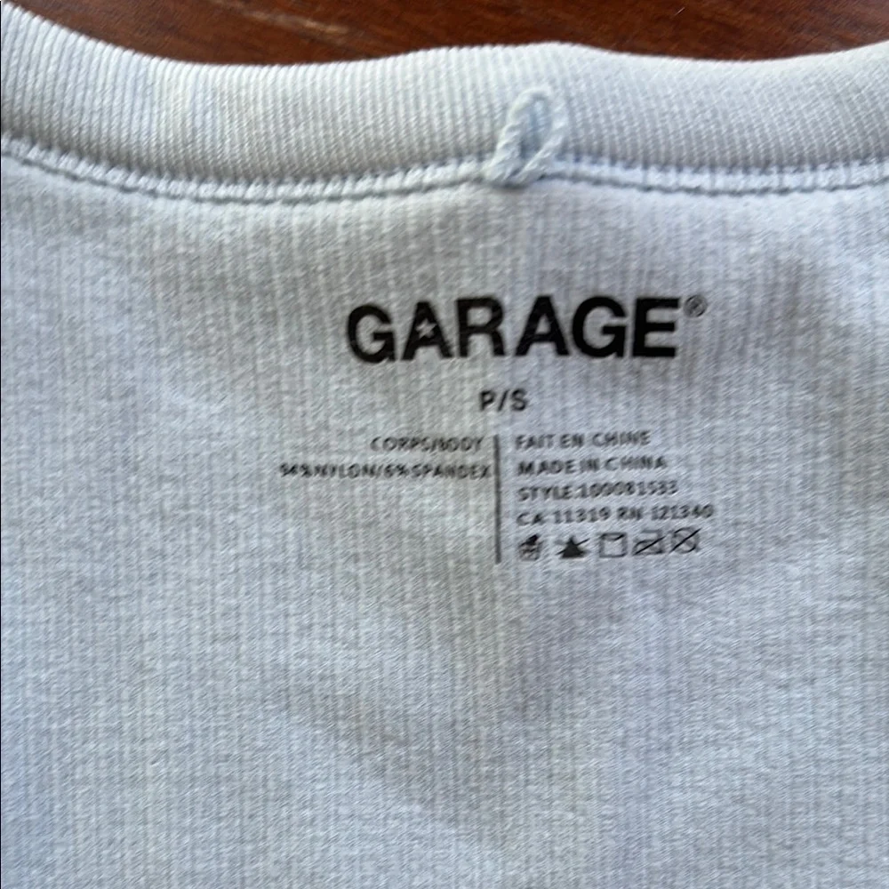 Garage Ribbed Crop Top - Picture 3 of 6